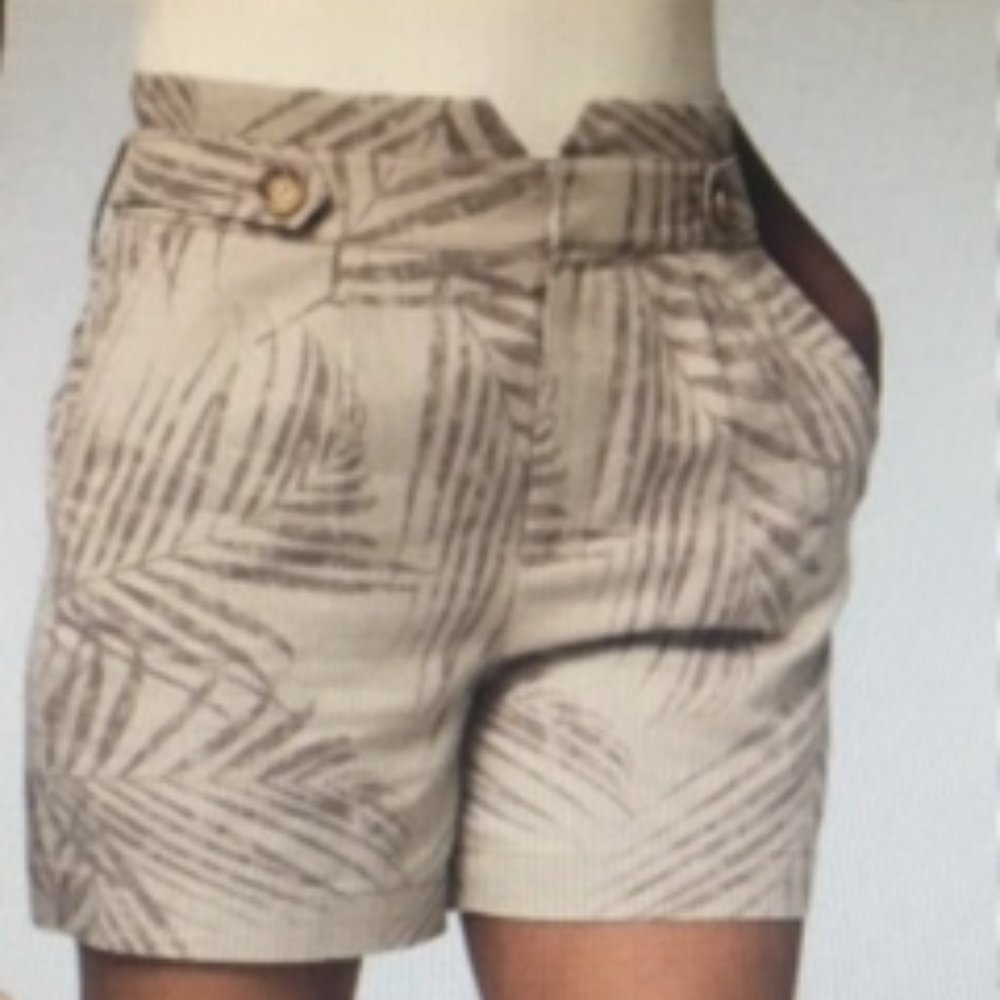 White House Black Market  Shorts      NWT